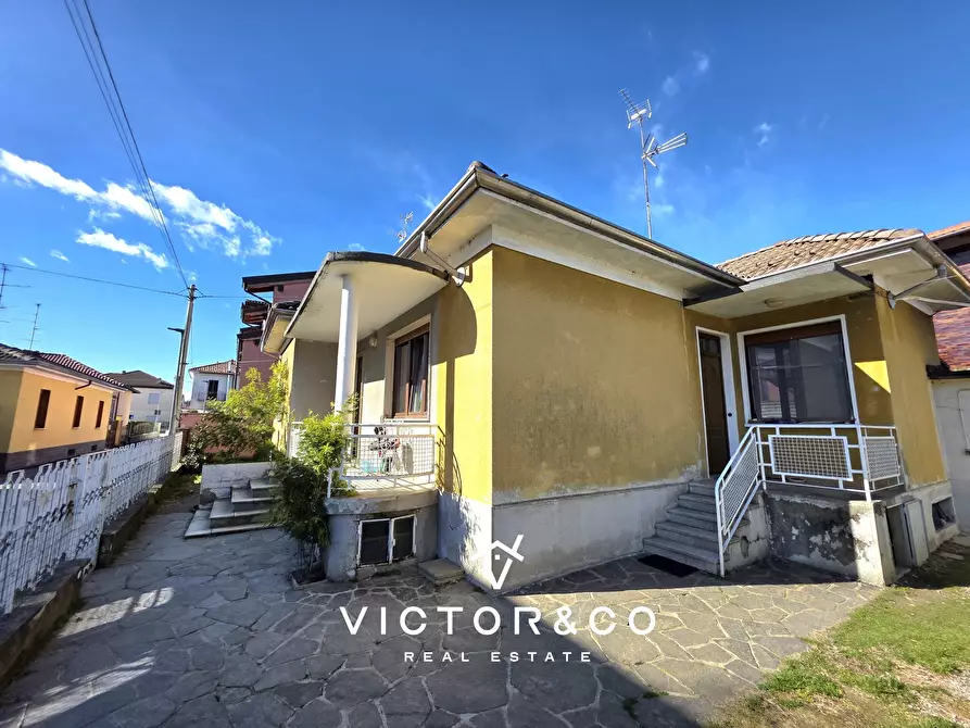 Immagine 23 di Villa in vendita  in Via Gramoni sn a Novara