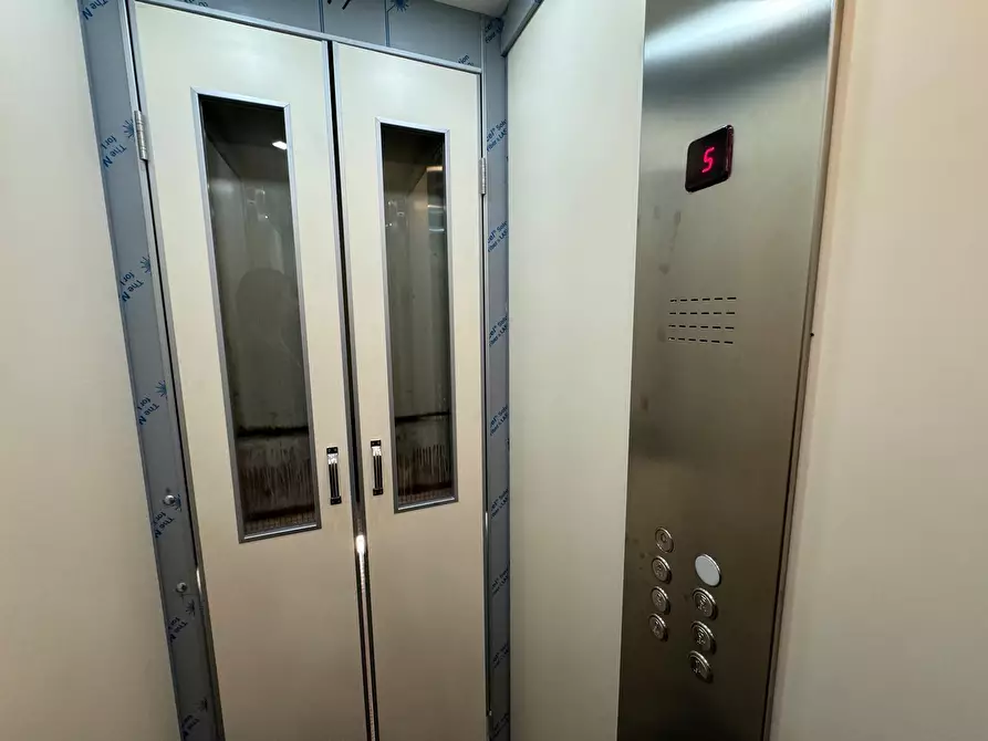 Immagine 21 di Trilocale in affitto  in Via Domenico Lancia di Brolo a Palermo