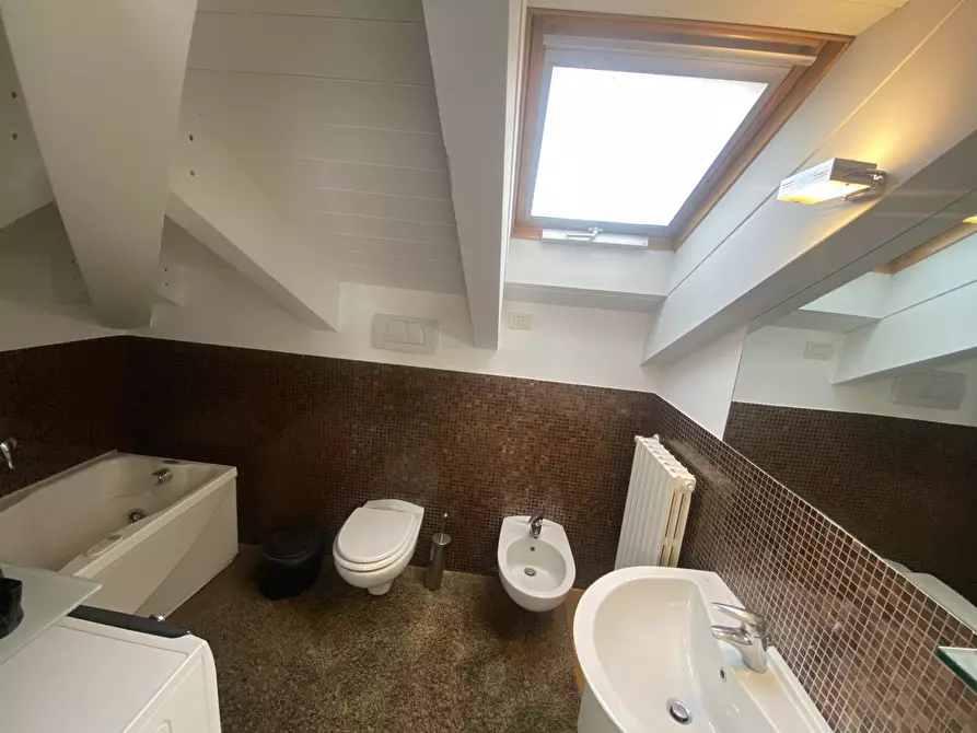 Immagine 31 di Trilocale in vendita  in Via Catalani 1 a Monza