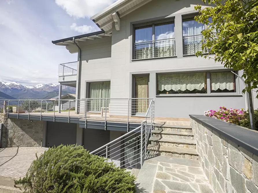 Immagine 37 di Villa in vendita  in Via Colombèe 11 a Colico