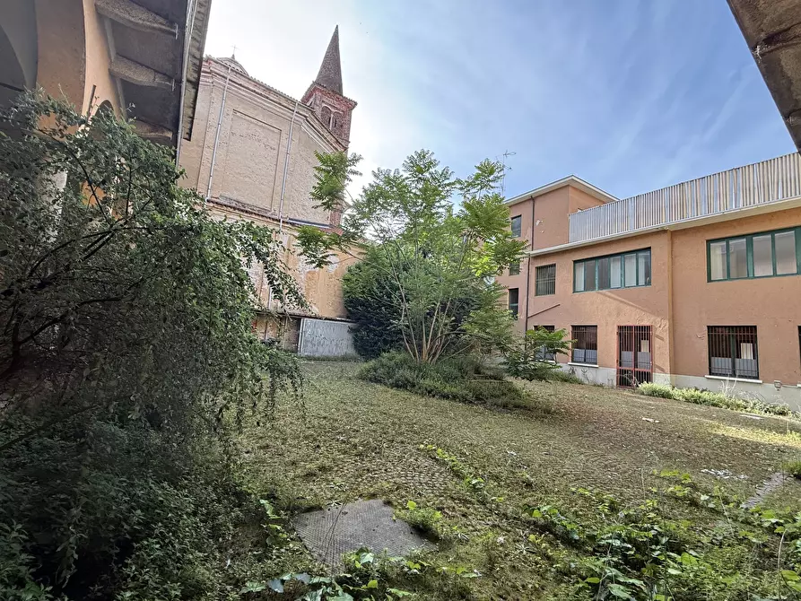 Immagine 17 di Palazzo in vendita  in Via San Gaudenzio 11 a Novara
