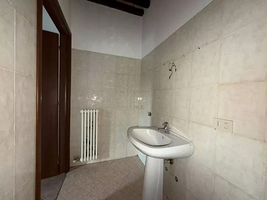 Immagine 12 di Appartamento in vendita  a Medesano