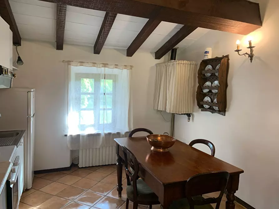 Immagine 7 di Trilocale in affitto  a Varano De' Melegari