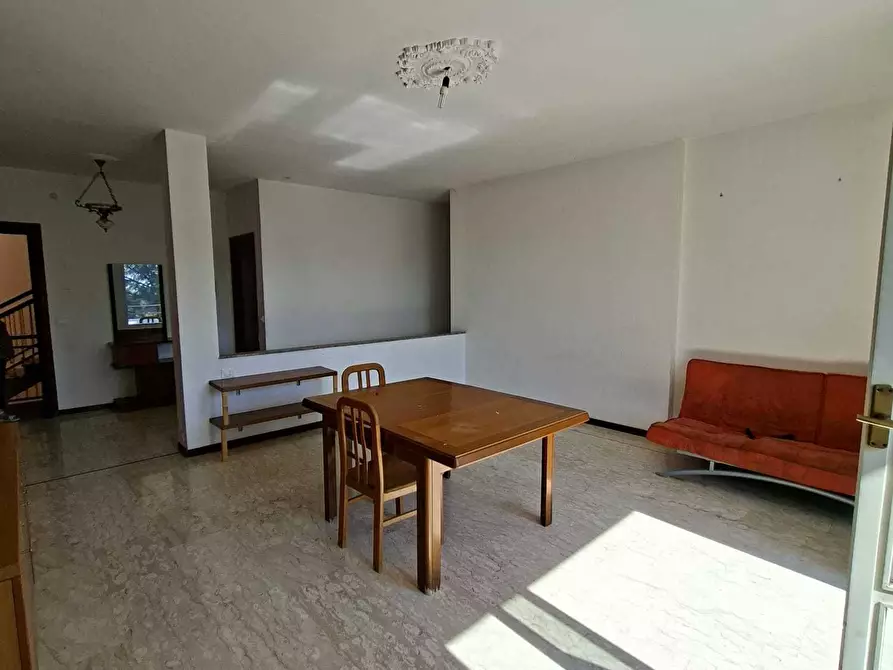 Immagine 26 di Trilocale in vendita  a Medesano