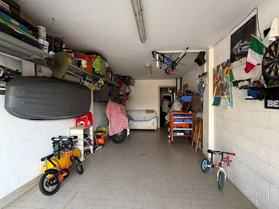 Immagine 21 di Quadrilocale in vendita  a Varano De' Melegari