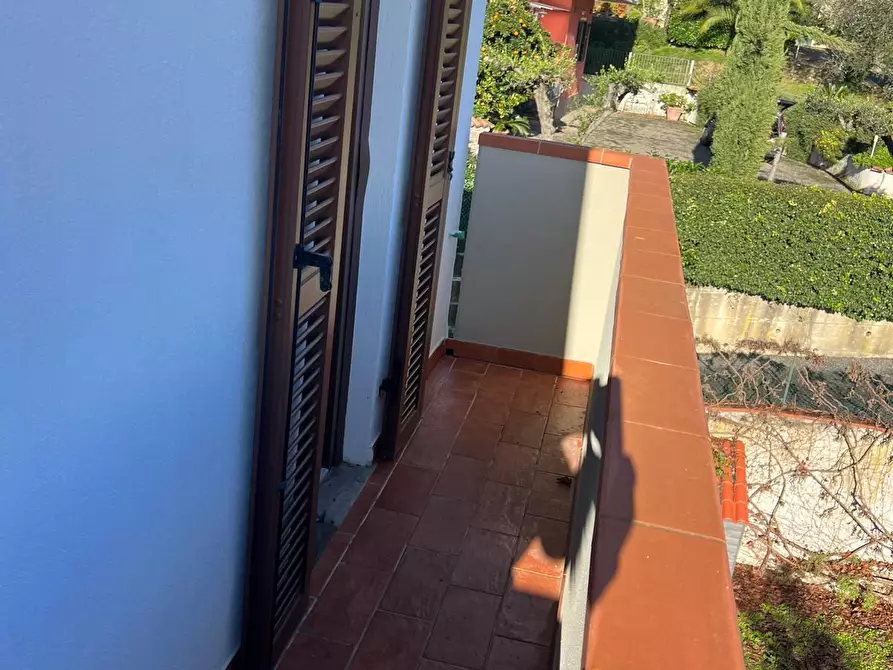 Immagine 23 di Villetta a schiera in vendita  a Sarzana