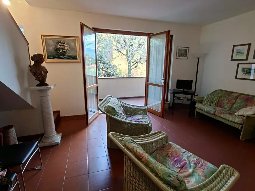 Immagine 6 di Quadrilocale in vendita  a Massa
