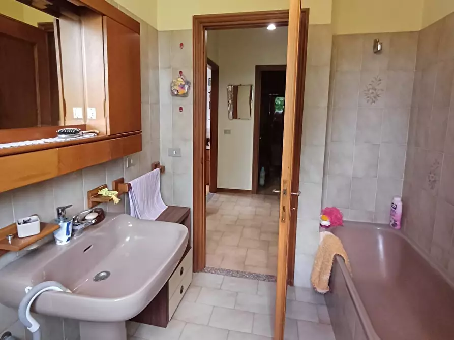 Immagine 22 di Casa indipendente in vendita  a Valmozzola