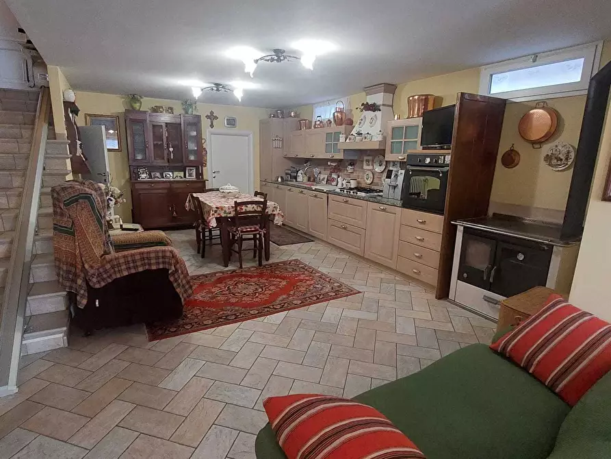 Immagine 45 di Villa in vendita  a Fornovo Di Taro