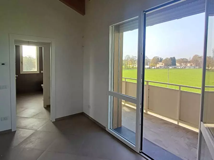 Immagine 24 di Bilocale in vendita  a Montechiarugolo