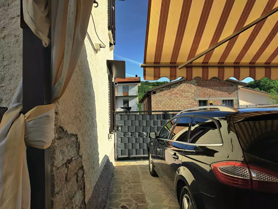 Immagine 41 di Casa indipendente in vendita  a Varano De' Melegari