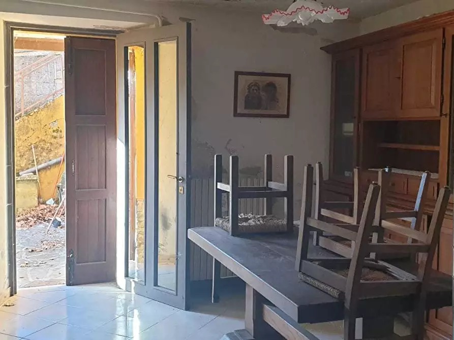 Immagine 5 di Porzione di casa in vendita  a Varsi