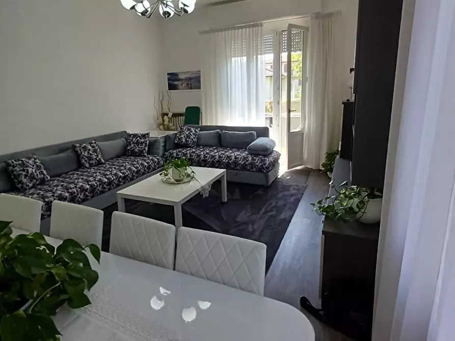 Immagine 14 di Trilocale in vendita  a Medesano