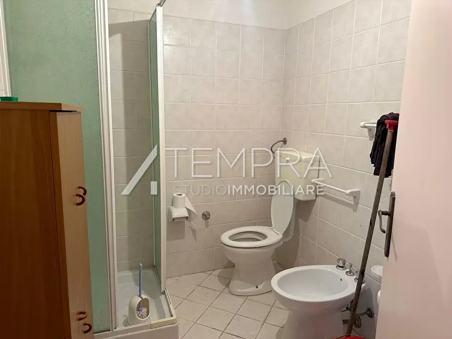 Immagine 42 di Casa indipendente in vendita  a Adrano