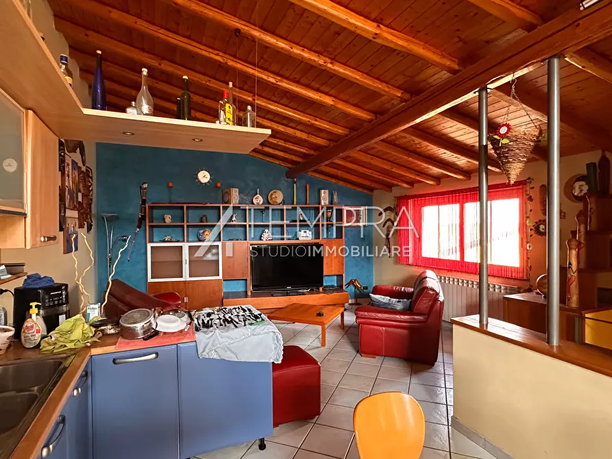 Immagine 25 di Casa indipendente in vendita  a Adrano