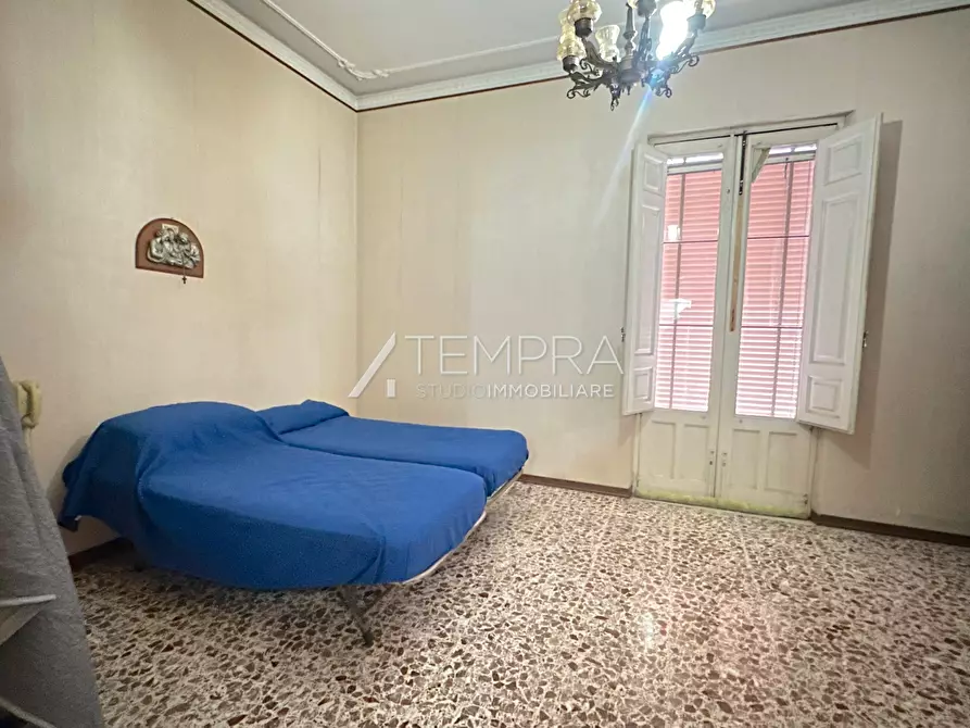 Immagine 9 di Casa indipendente in vendita  in Piazza Giuseppe di Vittorio a Adrano
