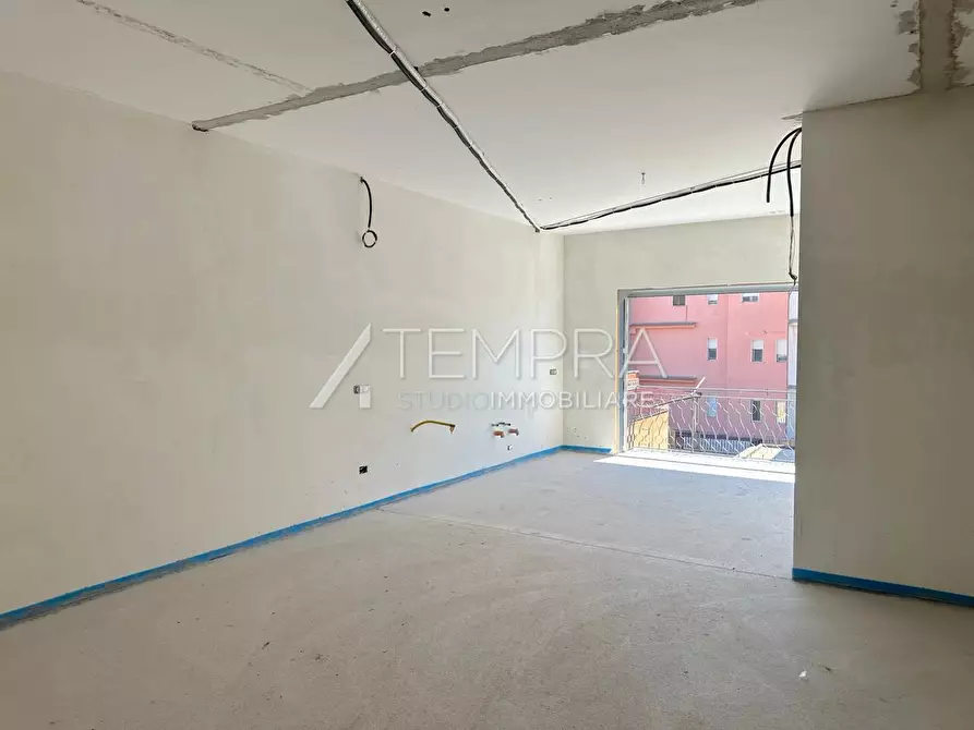 Immagine 10 di Appartamento in vendita  a Adrano