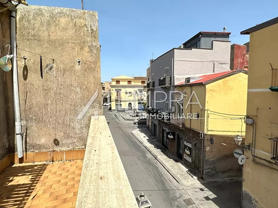 Immagine 17 di Casa indipendente in vendita  a Adrano