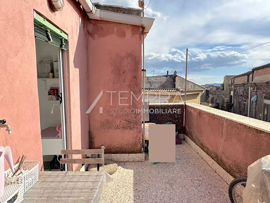 Immagine 13 di Casa indipendente in vendita  a Adrano