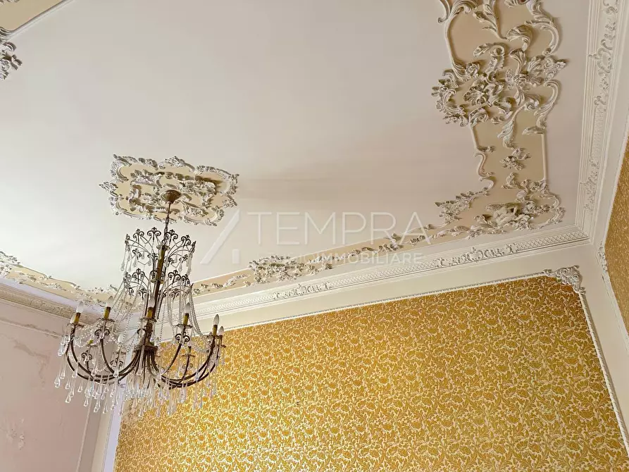 Immagine 10 di Casa indipendente in vendita  in VIA INZERILLI a Adrano