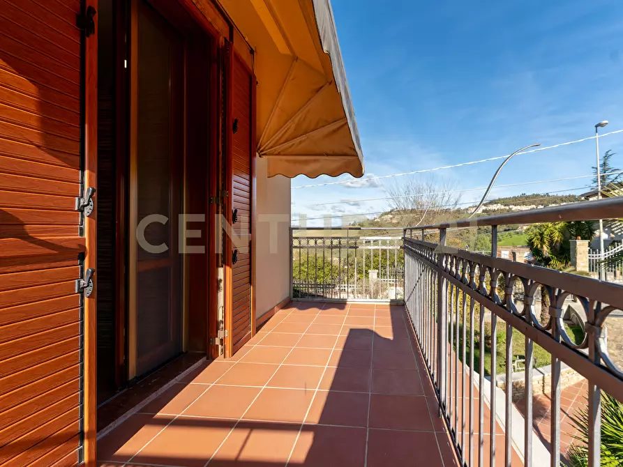 Immagine 24 di Villa in vendita  in Via Gela 95 a Caltagirone