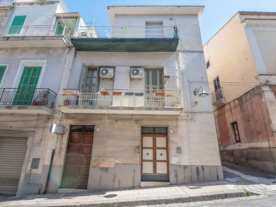 Immagine 30 di Appartamento in vendita  in Via Notaro Jacopo 27 a Lentini