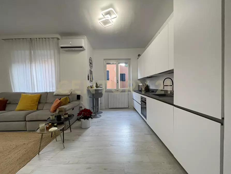 Immagine 7 di Trilocale in vendita  in Via del Solevia del sole a Monte Argentario