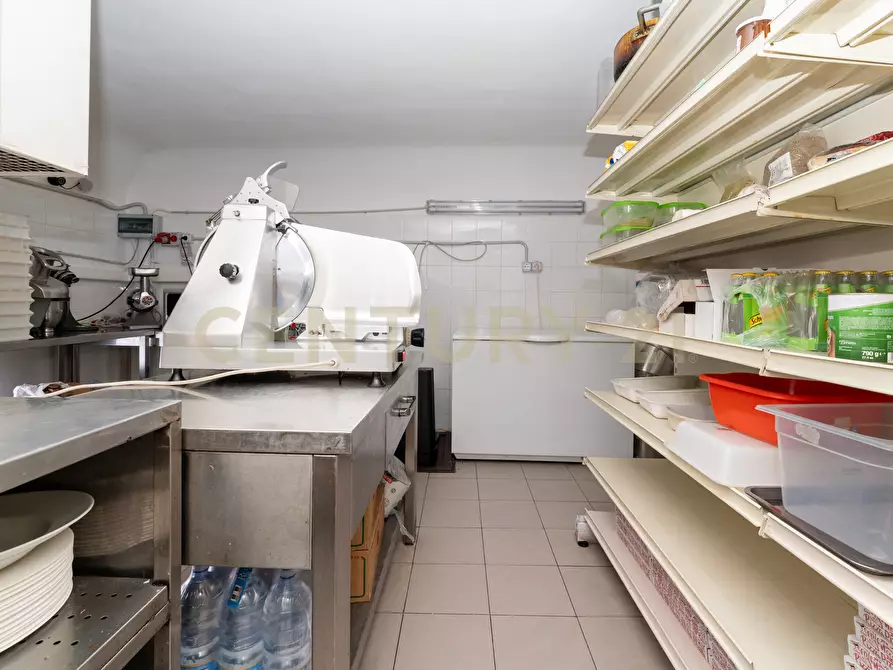 Immagine 52 di Pizzeria / Pub in vendita  in Via Plebiscito 179 a Catania