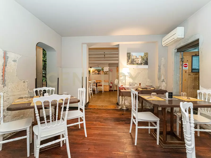 Immagine 21 di Locale commerciale in vendita  in Via Monsignor Ventimiglia snc a Catania