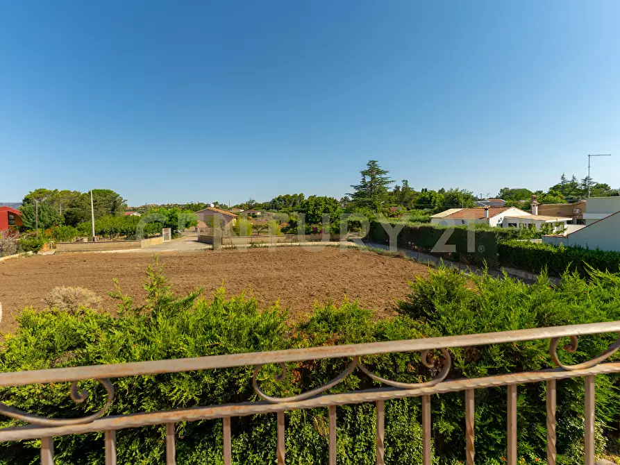 Immagine 83 di Villa in vendita  in Via Ottavia Penna 50 a Caltagirone