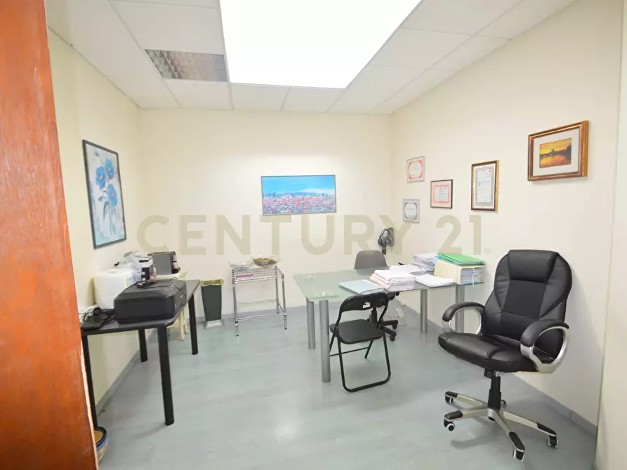 Immagine 11 di Ufficio in vendita  a Grosseto