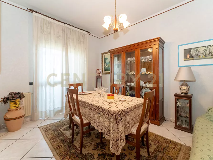 Immagine 27 di Pentalocale in vendita  in Viale Nitta 16b a Catania