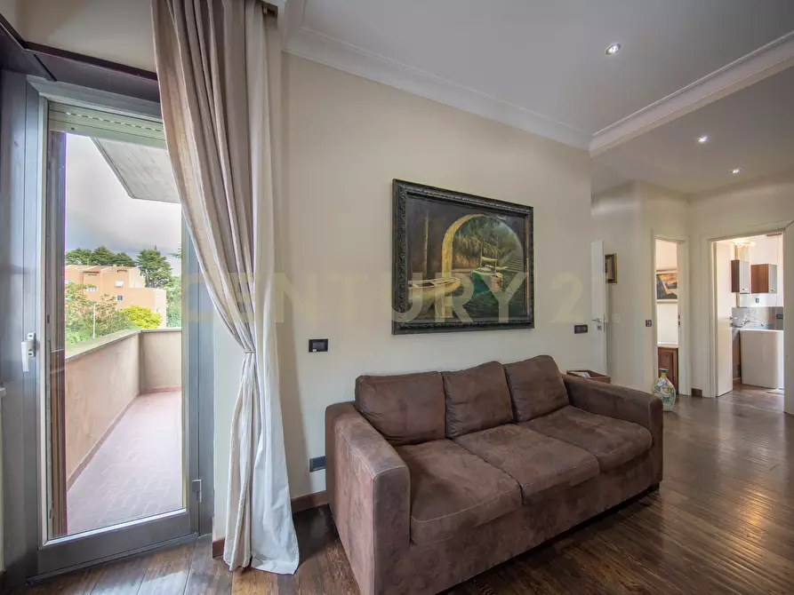 Immagine 26 di Trilocale in vendita  in Via Aurelia 301 a Roma