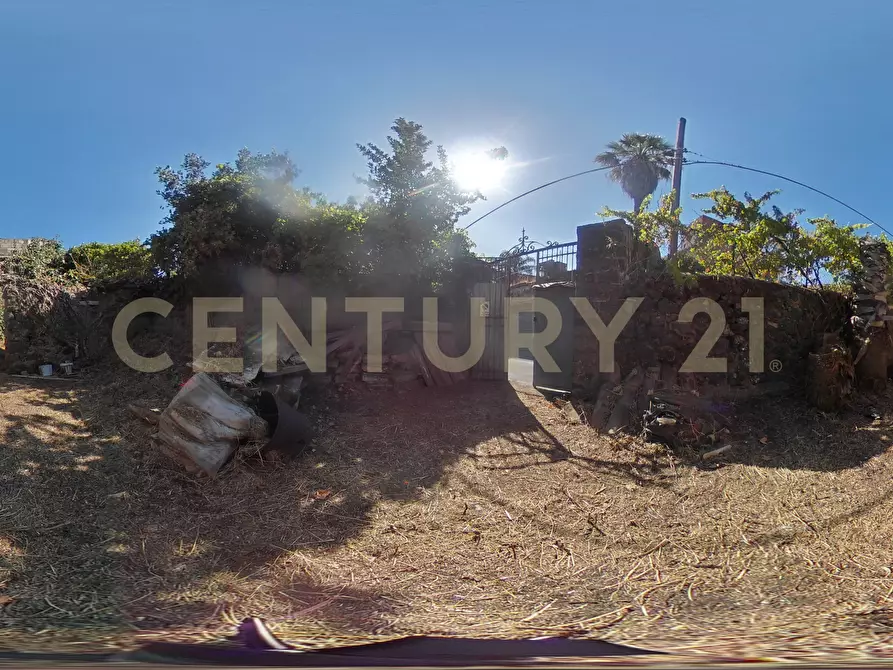 Immagine 35 di Villa in vendita  in Via Manganelli 1 a Mascalucia