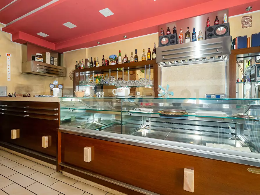 Immagine 9 di Bar / Ristorante in vendita  in Via Milo 10 a Catania