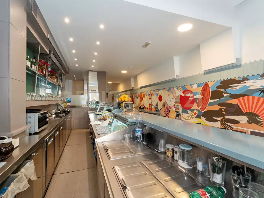 Immagine 22 di Bar / Ristorante in vendita  in Via Vincenzo Giuffrida a Catania