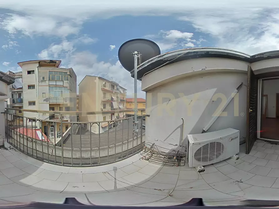 Immagine 54 di Quadrilocale in vendita  in Via Macello 86 a San Giovanni La Punta