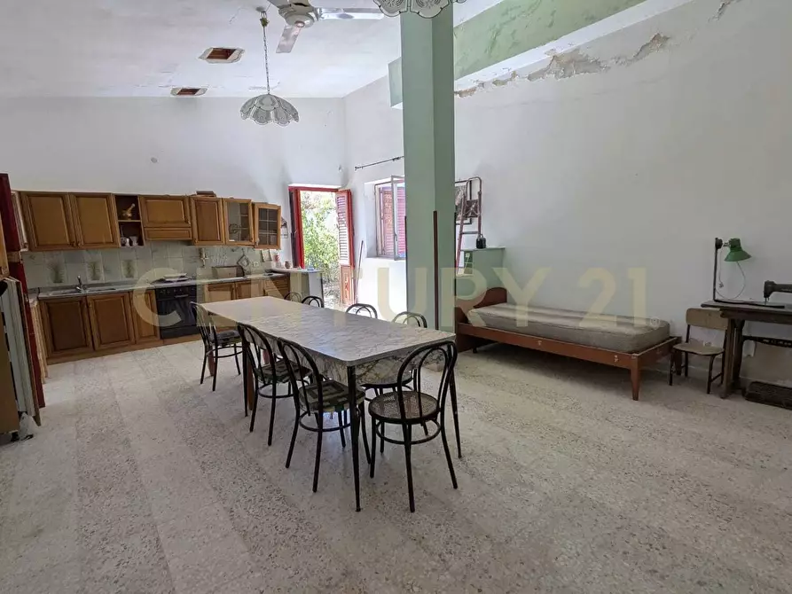 Immagine 8 di Villa in vendita  in Via Filippa Miccichè snc a Santa Cristina Gela