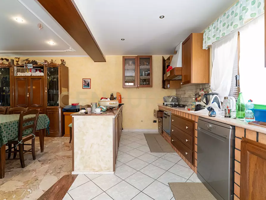 Immagine 22 di Villa in vendita  in Via Salemi 18 a Mascalucia