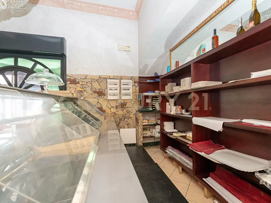 Immagine 24 di Bar / Ristorante in vendita  in Viale Papa Giovanni XXIII 46 a Camporotondo Etneo
