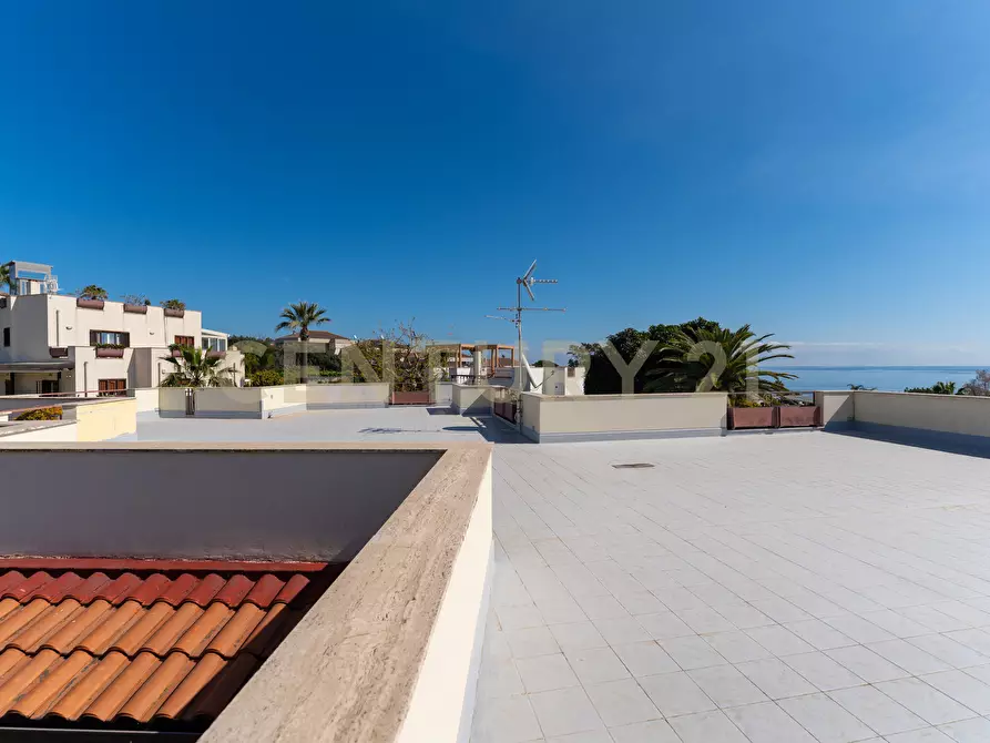 Immagine 66 di Villa in vendita  in Via Antonello da Messina 57 a Aci Castello