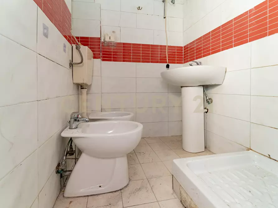 Immagine 19 di Bilocale in vendita  in Via Giudice 8 a Catania