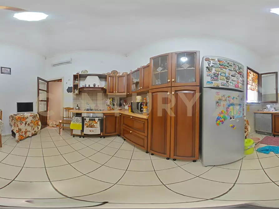 Immagine 67 di Villa in vendita  in Via Quartiere Longo 18 a Aci Castello