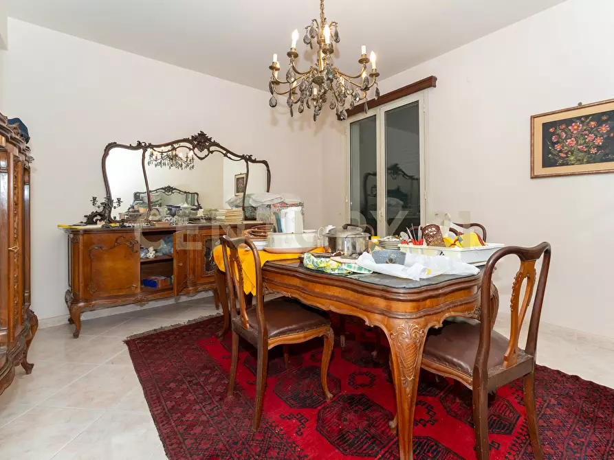 Immagine 23 di Pentalocale in vendita  in Via Archimede sn a Carlentini