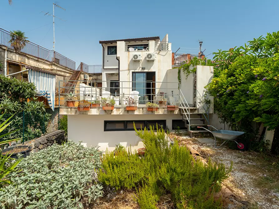 Immagine 24 di Porzione di casa in vendita  in Via Ariazzi 13 a Acireale