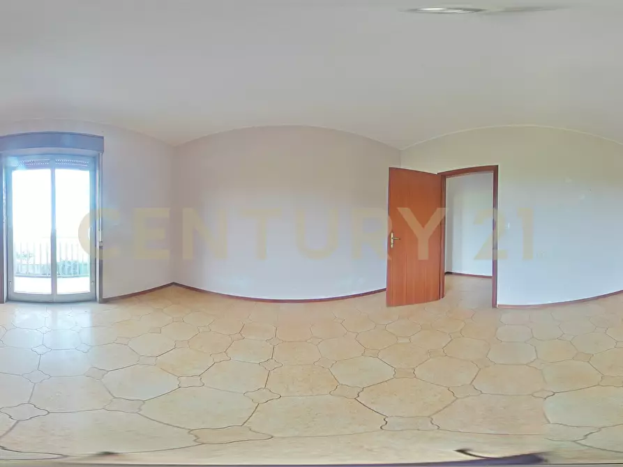 Immagine 54 di Quadrilocale in vendita  in Via Croce 72 a Aci Catena