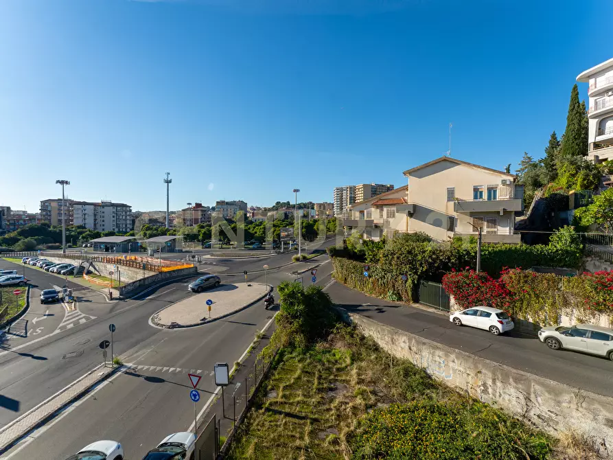 Immagine 62 di Pentalocale in vendita  in Via Lo Jacono Francesco 53 a Sant'agata Li Battiati