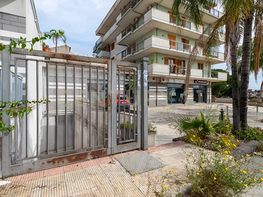 Immagine 13 di Attività artigianale in vendita  in Via Antonio Gramsci 80/84 a Giarre