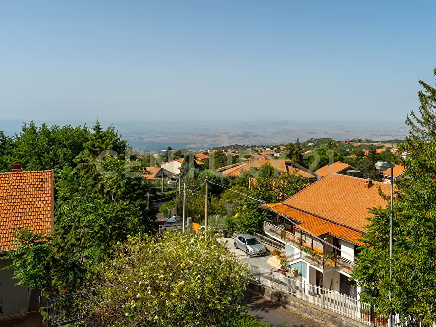 Immagine 12 di Villa in vendita  in Via Madonna del Carmelo 19 a Ragalna