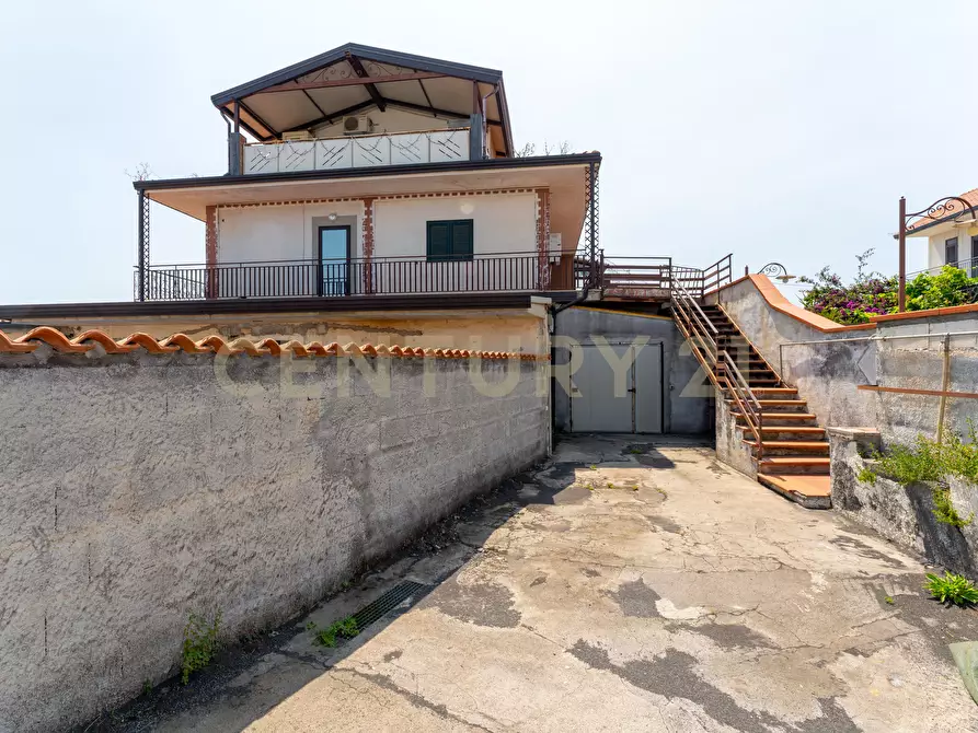 Immagine 10 di Terratetto in vendita  in Via del Sole 3 a Mascalucia